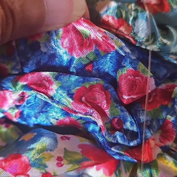 Pioneer Woman Floral Scrunchies Set - Picture 6 of 7